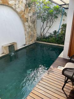 Palm Nest Villa Monstera Kerobokan - Kerobokan - 1