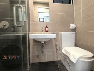 DP 6Pax Family Stylish Comfort Legoland By STAY - 4