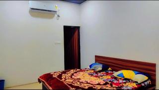 Shree Bankey Bihari Atithi Bhawan - Mathura - 6