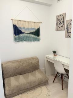 Quiet & Cozy Oasis in the Heart of Oakville Uptown - Oakville - 7