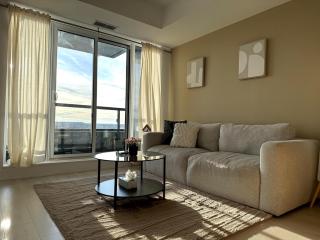 Quiet & Cozy Oasis in the Heart of Oakville Uptown - Oakville - 4