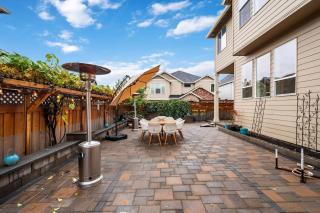 Luxury Home, 5BR, 4BT, Near Portland DT, Game Room, Nature Trails - Portland - 6