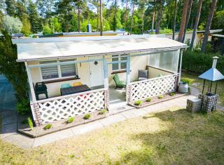 Waldbungalow mit WLAN und Terrasse in Seenähe-Hund willkommen - 0