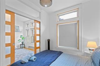 Lofty Urban Duplex Two Story Getaway - Montreal - 7