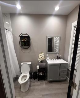 Chic Oasis 1 Mile from DWTN - Columbus - 1