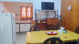 Casa céntrica, a 1 cuadra de la terminal de omnibus - Santa Rosa - 7