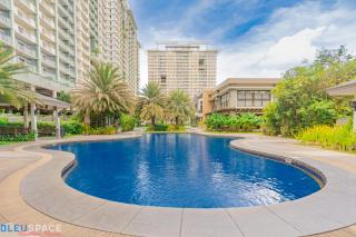 Verdon Parc l Chic Tropical 2BR l Resort type Condominium l Close to SM City Ecoland l Managed by Bleuspace - 0