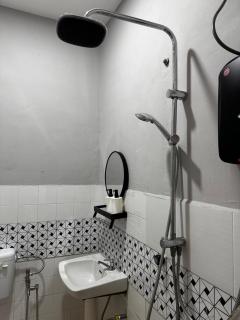 Hanan Homestay Batu Pahat - Batu Pahat - 2