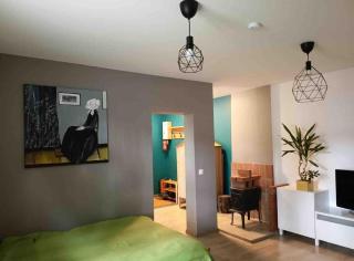 Cozy 1-bedroom apartment with free parking - Riga - 3