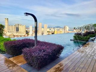 Beacon Executive Suite by stayCATion Homestay - George Town - 8