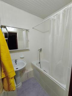 Spacious apartment with individual entrance - Akchiy - 2