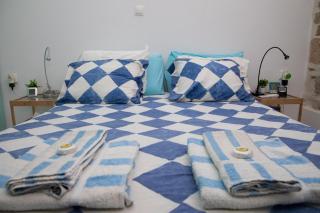 Katoikia Maggie, guest house with patio and pool - - 1