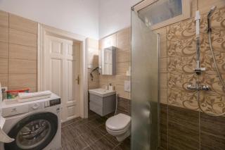 Spacious n' Cozy 5BEDROOM Apartment on Teréz Boulevard - Budapest - 7