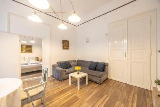 Spacious n' Cozy 5BEDROOM Apartment on Teréz Boulevard - Budapest - 4