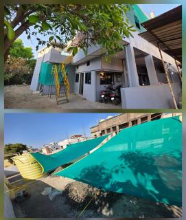 Beds & Boys Hostel - 1