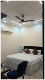 NOIDA HOTEL THE GRAND MANSION# Near Hanuman Temple - Restaurant - Lift - And Free Parking Facilites - Fully Air conditioned Room - A Premium Top Rated Hotel In Noida - Greater Noida - 9