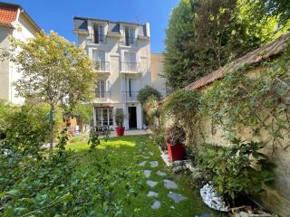Large duplex, quiet garden, in private mansion - Neuilly-sur-Seine - 0