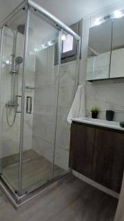EVDOKIAS Apt,brand new 2025 modern Apt in the center of Alikanas - Alikanas - 9