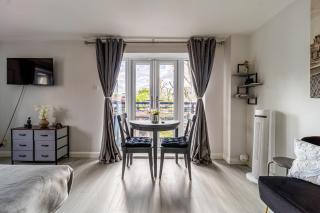 Luxurious & Spacious 3-BR Free Parking Balcony - 6