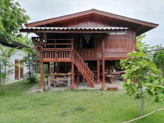 Lanna house Sankampaeng บ้านหอเสื้อสันกำแพง - Ban Doi Yao - 4