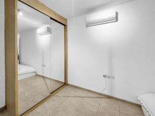 Elegant Beachside Apartment - 3