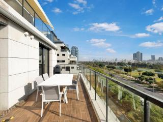 Parkside Luxe with Skyline Views - Tel Aviv - 4