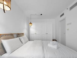 Ritzside Marina Stay - 2