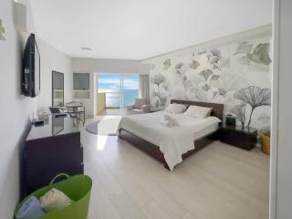 The Sharon Sky Suite - Herzliya B - 9