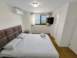 Beachfront Heights Duplex - 6