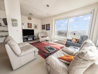Dreamy Hilltop Grand Apartment - Herzliya B - 0