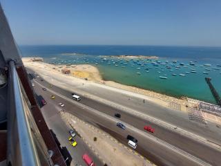 شقة 125م ViPبحر مباشر ميامى د10 - 7