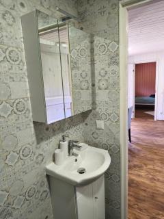 2 Bedroom private house near forest - - 5