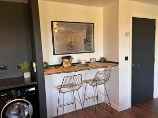 Large Modern Apt 4 Star Free Parking and WIFI Note Stairs - Belfast - 5
