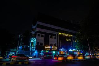 Blossoms Room - Opp Birla Mandir - Located in City Center - Haiderabad - 0