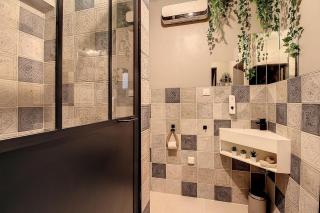 L'Or du temps, romantic getaway, private Jacuzzi - Lançon-Provence - 6