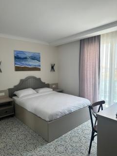 Koi otel - Ayvalık - 0