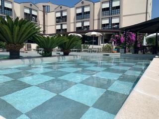 River Park Hotel - 1