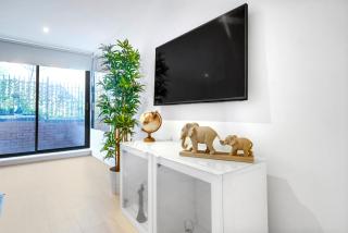 Modern 2-Bedroom Apartment River View, Near Canary Wharf, O2 Arena & ExCeL - Excellent Transport Links - Londra - 8