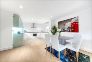 Modern 2-Bedroom Apartment River View, Near Canary Wharf, O2 Arena & ExCeL - Excellent Transport Links - Londra - 4