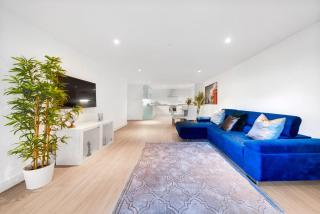 Modern 2-Bedroom Apartment River View, Near Canary Wharf, O2 Arena & ExCeL - Excellent Transport Links - Londra - 6
