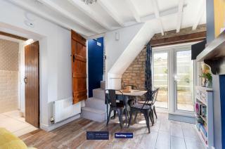 Pet Friendly Cottage By KBS Stayhub Short Lets & Serviced Accommodation Stonehouse With Log Fire, Parking - 6