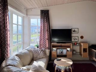 Panoramic Holiday Home With 5 Bedrooms And Fjord - Vágur - 9