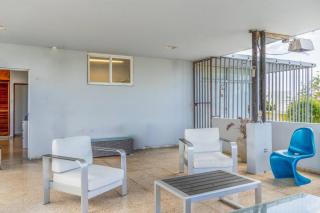 Steps to Ocean Park Beach | Terrace | Parking - 1