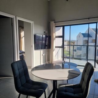 Bright & Stylish Seaside Getaway - Langebaan - 1