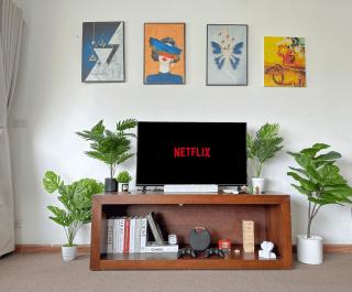 Zuzi Home To Ngoc Van , West Lake - 8