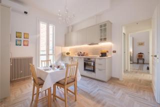 Brand New !!! Ancient BOLOGNA Centrale LIBERTY Style Completely RENOVATED 2025 - 7