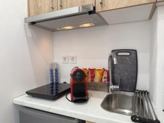 Smart Athens Stay, Studio Near Acropolis & Metro - Athene - 9