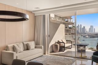 Sea View 2BDR Apartment, Pool and Beach Access - 1