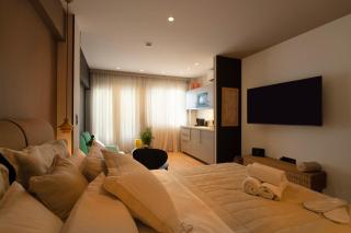 Psiri 38 Boutique Balcony Suite - Athen - 9