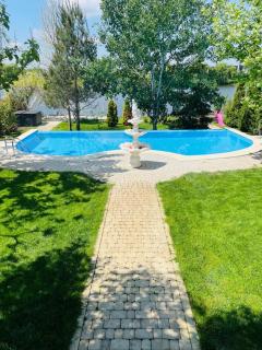 Therme - Corbeanca by The Lake Luxury Villa - Corbeanca - 9